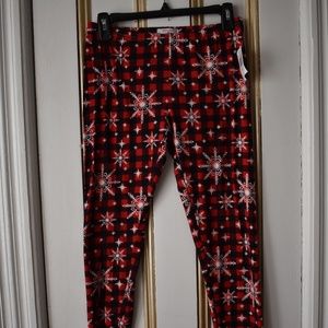 NWT Poof! Red & Black snowflake leggings M/L